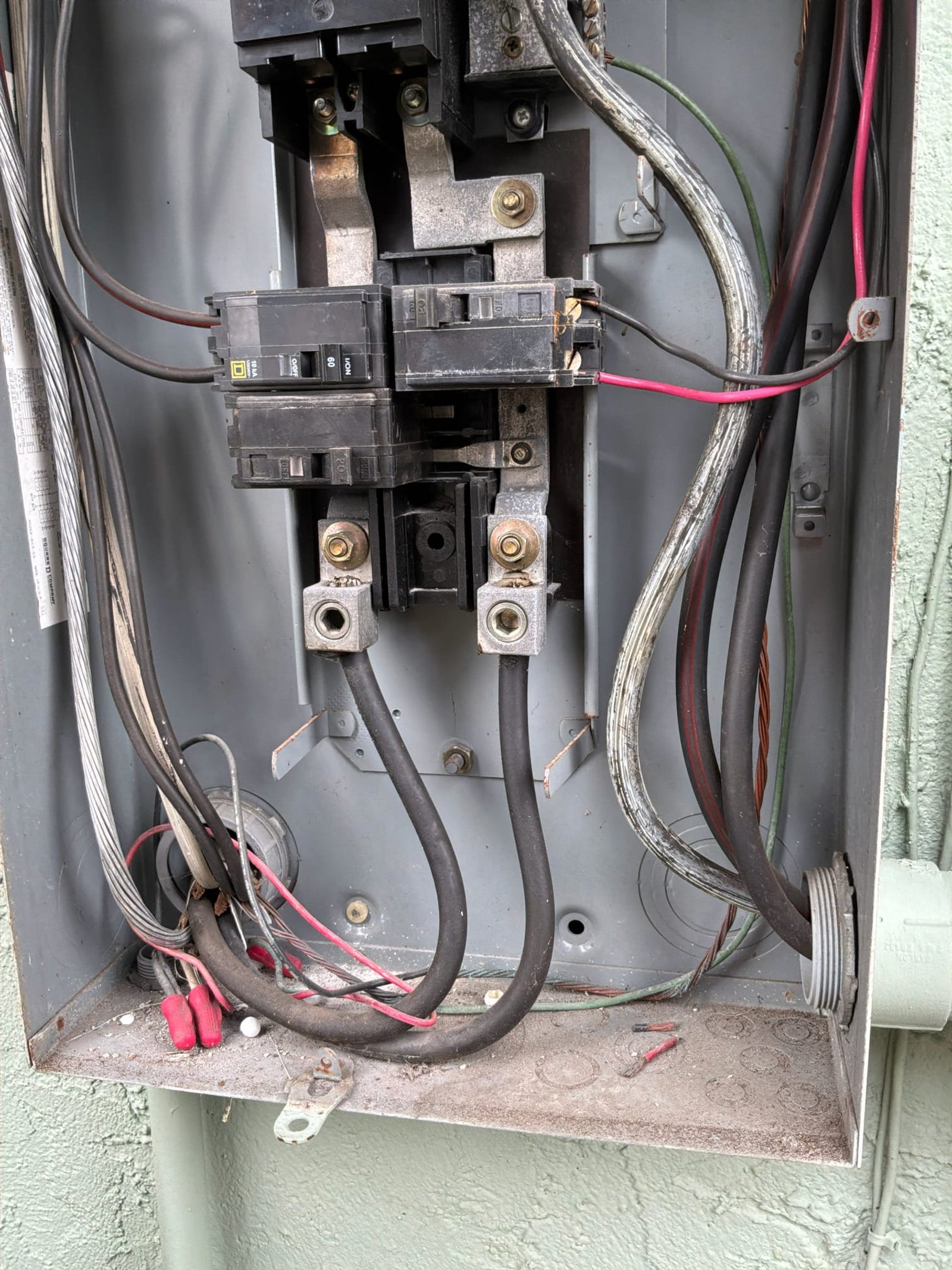 Service entrance conductors documented during the pool switch GFCI install