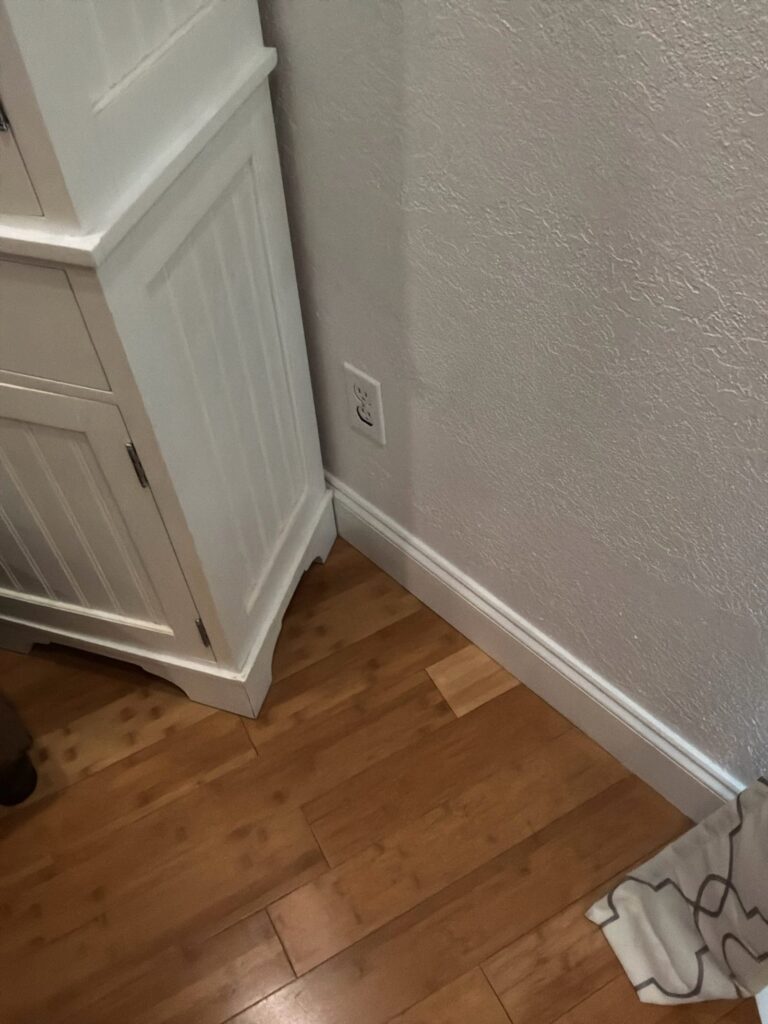 A wall receptacle in an Orlando living room.