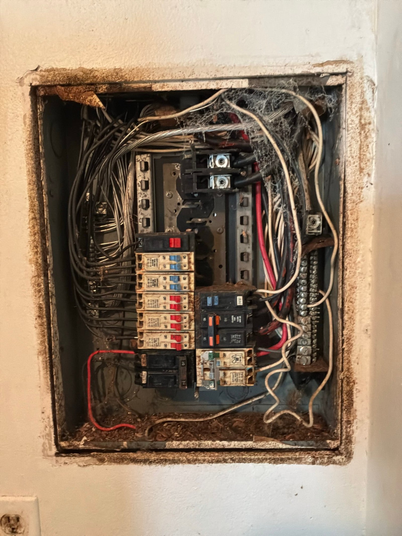 Orlando Sub-Panel Refresh: Corrosion to Clean Siemens Ins…
